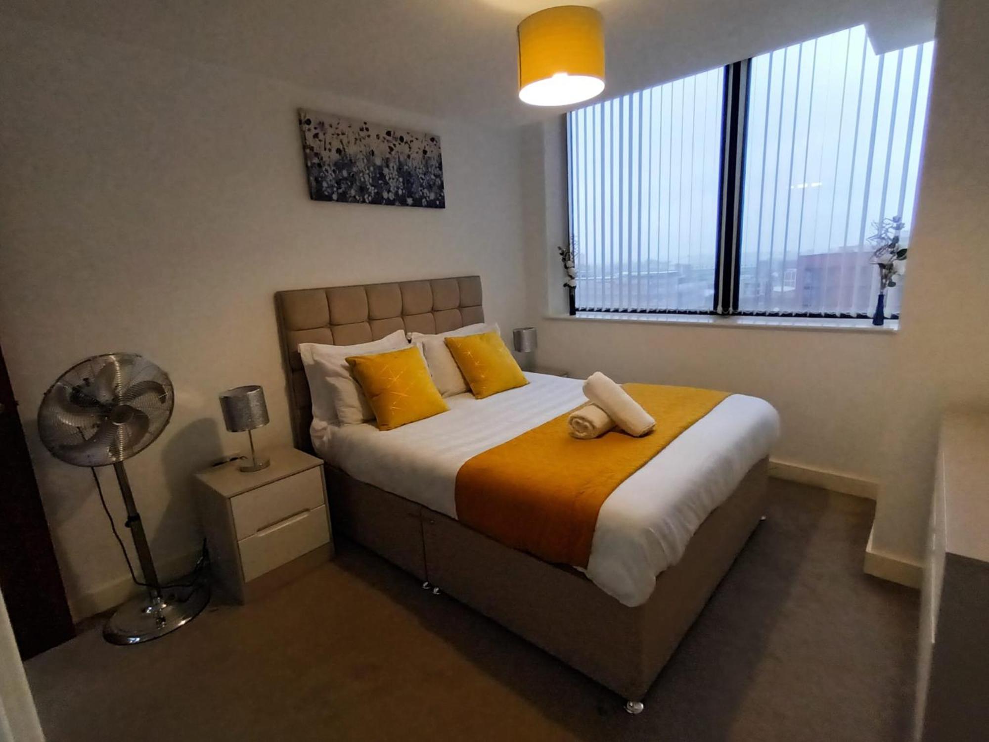 Kcs Broad Street Apartment Birmingham Bagian luar foto