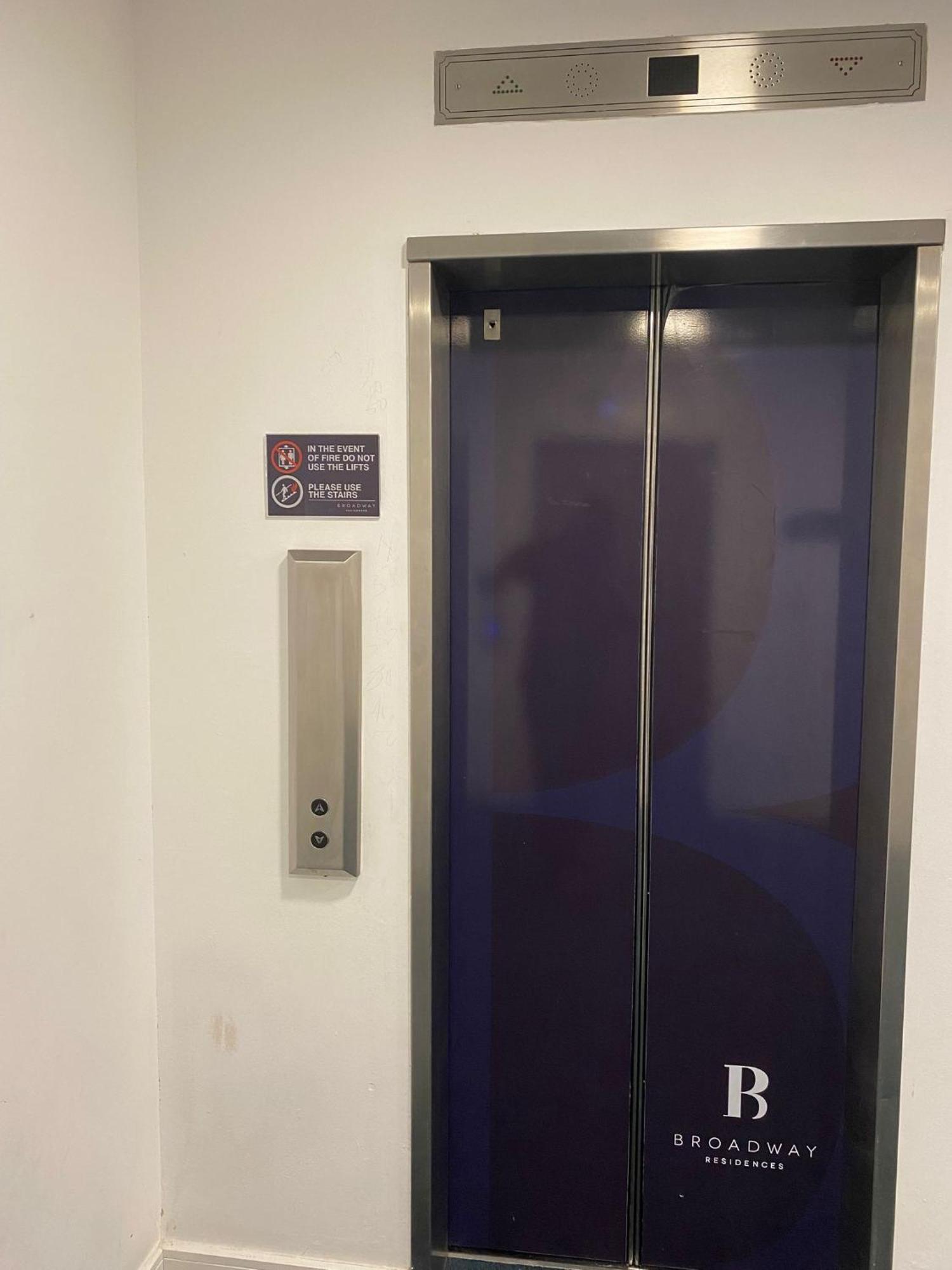 Kcs Broad Street Apartment Birmingham Bagian luar foto