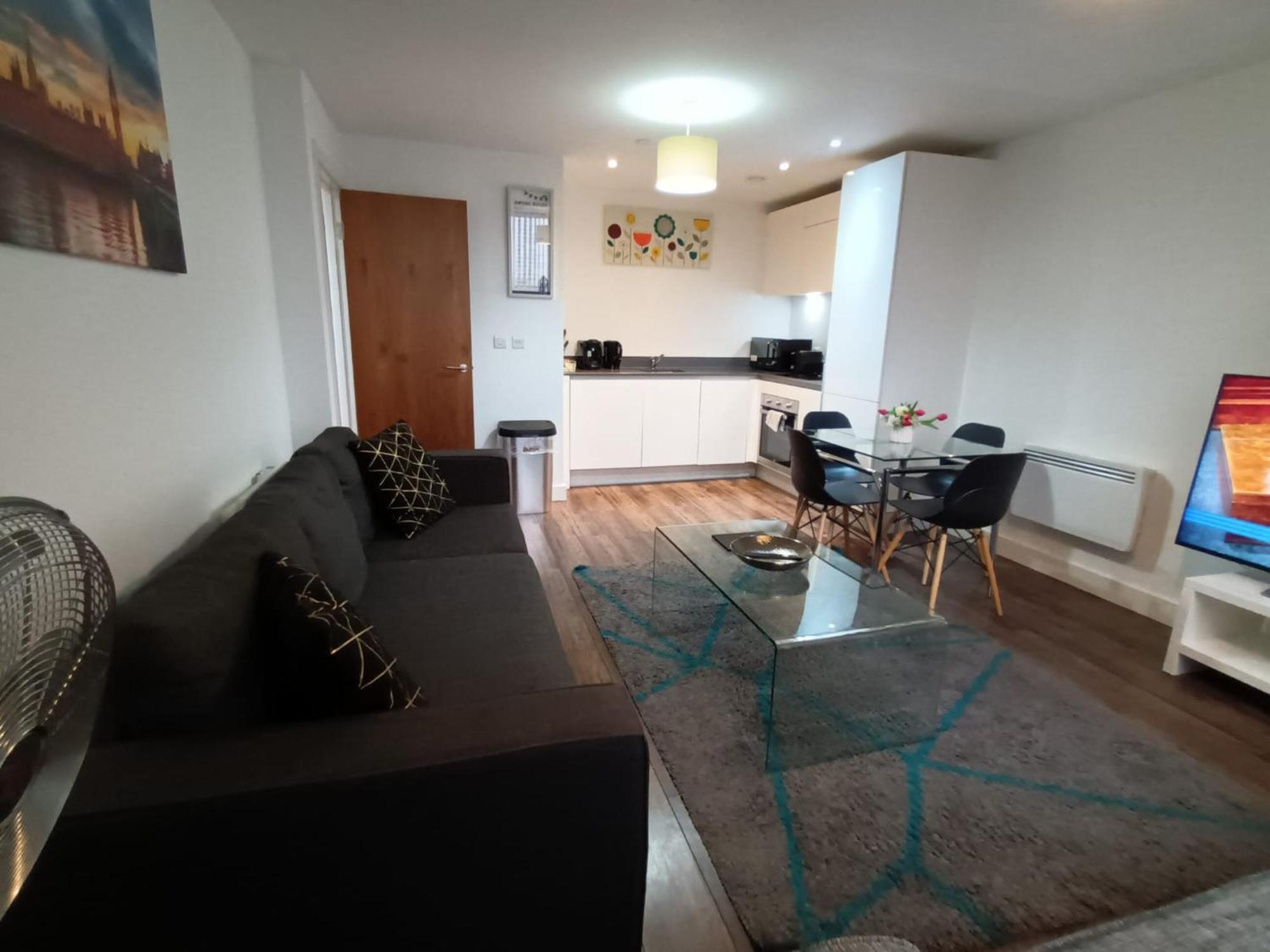 Kcs Broad Street Apartment Birmingham Bagian luar foto