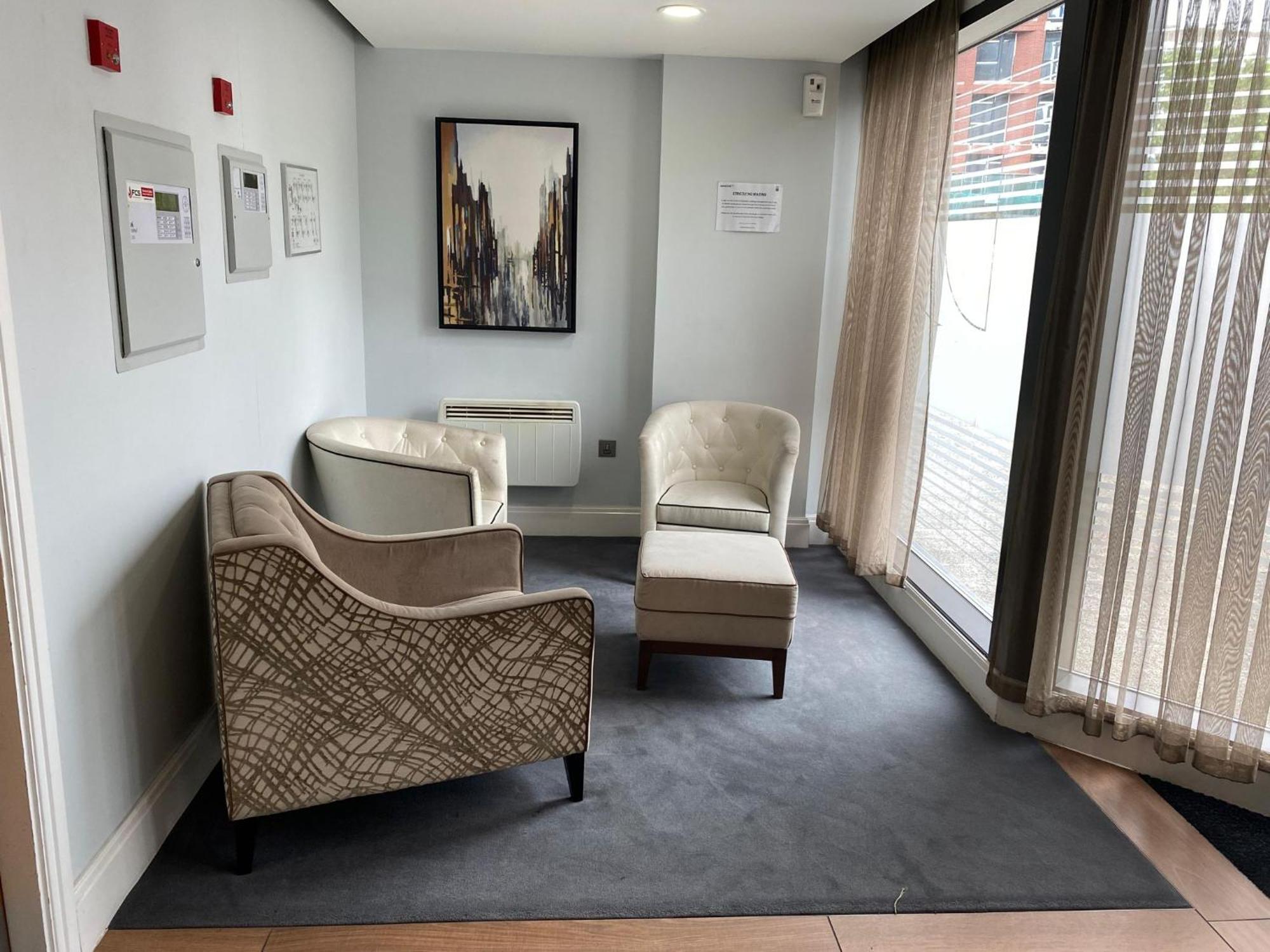 Kcs Broad Street Apartment Birmingham Bagian luar foto