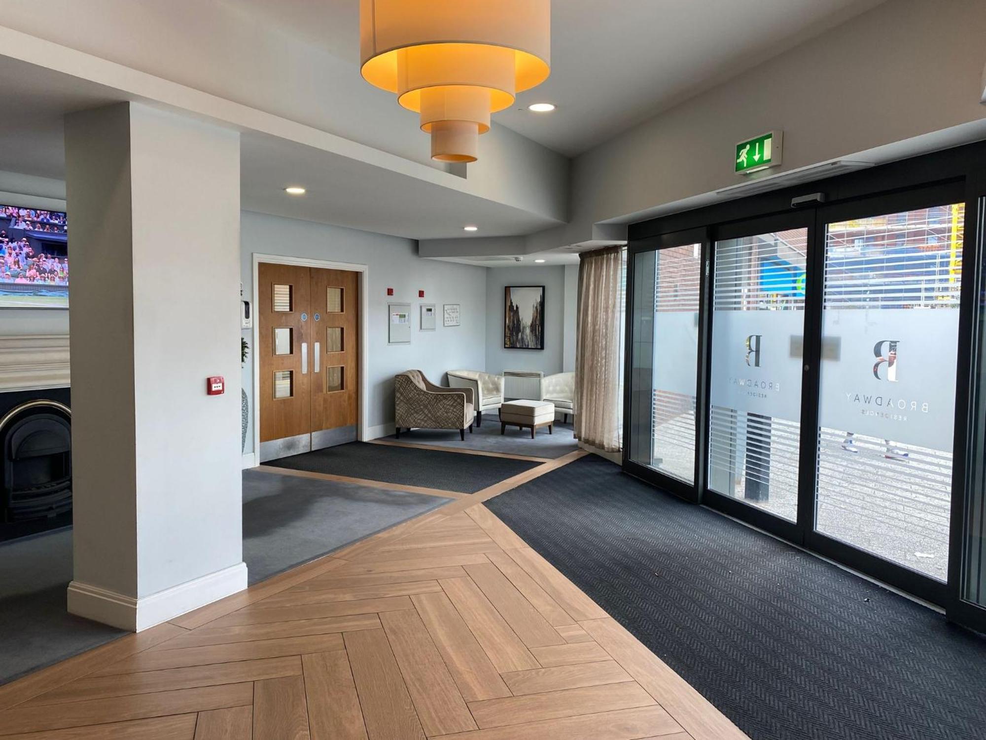 Kcs Broad Street Apartment Birmingham Bagian luar foto