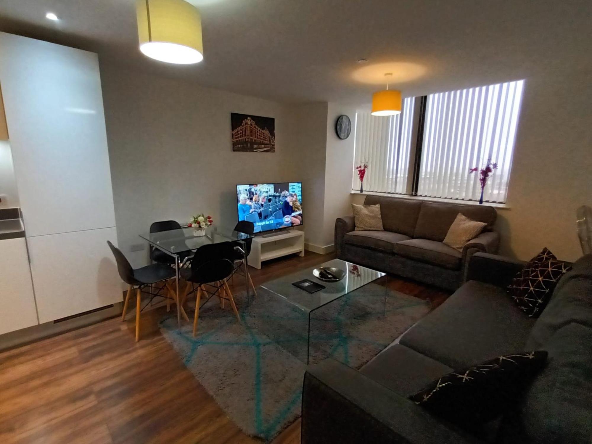 Kcs Broad Street Apartment Birmingham Bagian luar foto