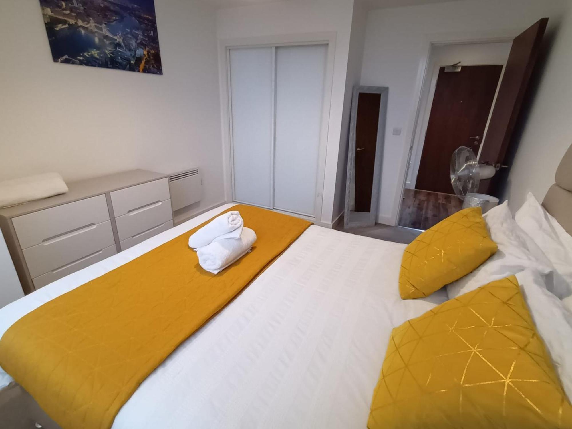 Kcs Broad Street Apartment Birmingham Bagian luar foto