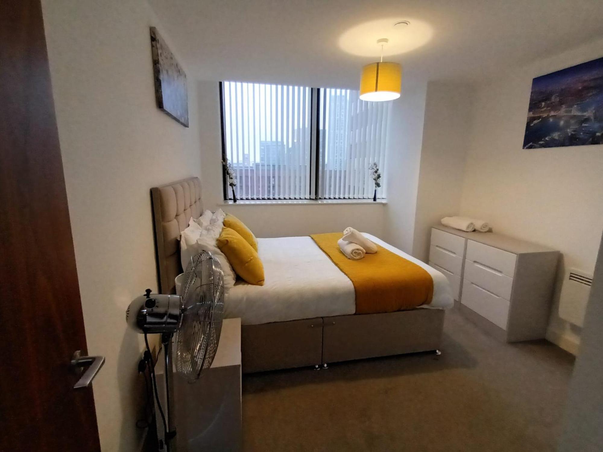 Kcs Broad Street Apartment Birmingham Bagian luar foto