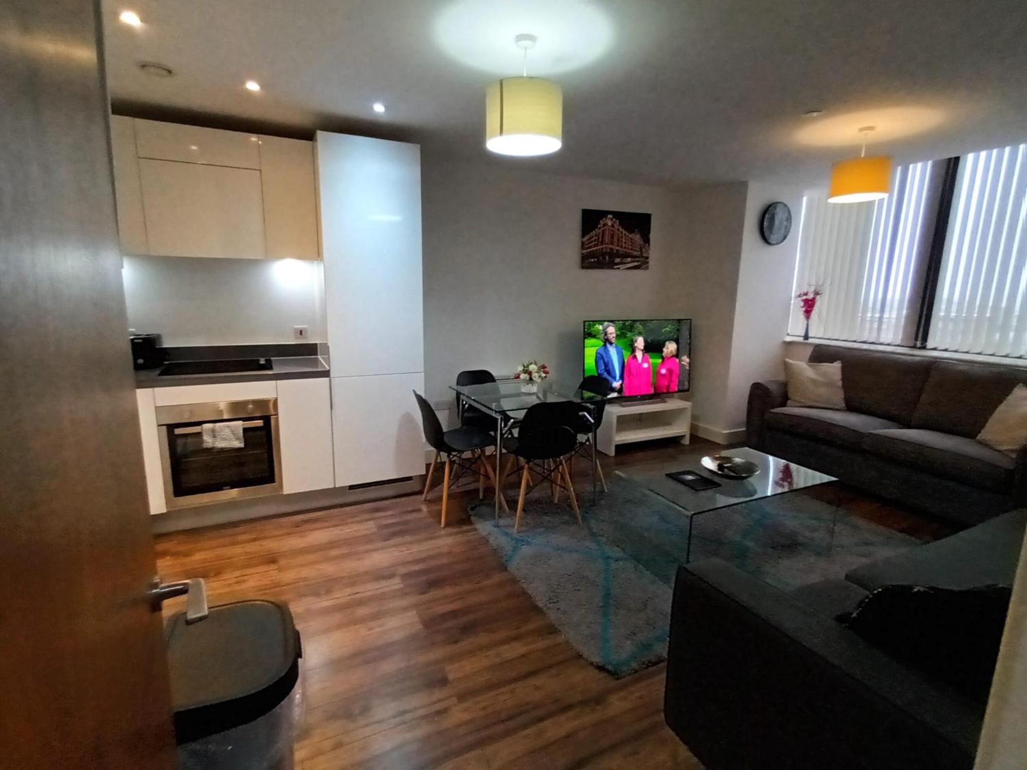 Kcs Broad Street Apartment Birmingham Bagian luar foto